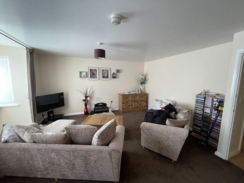 1 bed ground floor flat