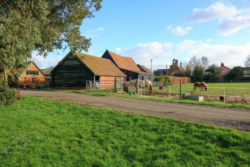 6 bedroom barn conversion for sale