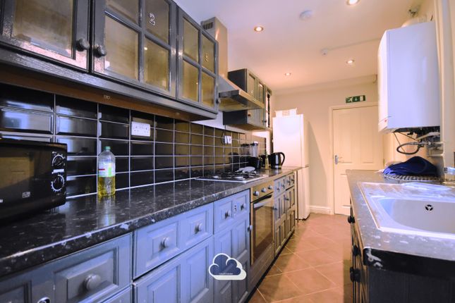 5 bedroom terraced house for sale