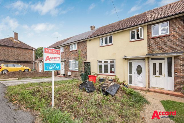 Faringdon Avenue, Romford, RM3 2 bed terraced house for sale