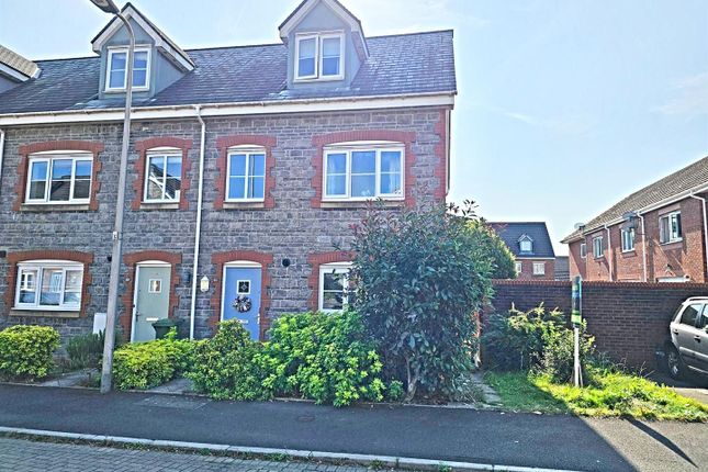 3 bedroom town house for sale