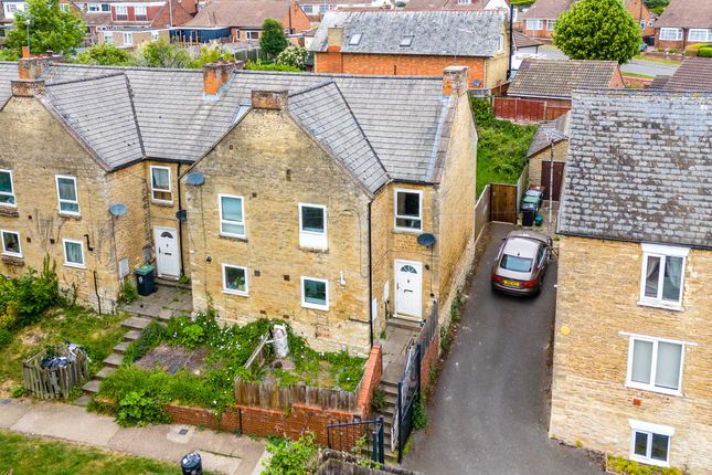 Red Row, Raunds NN9 2 bed end of terrace house for sale