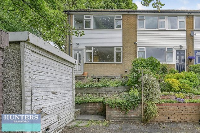 Wold Close Thornton, Bradford, BD13 3HT 3 bed end of terrace house for sale