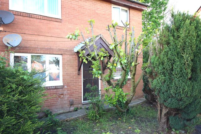 St. Marys Close,  Preston, PR1 2 bed flat for sale