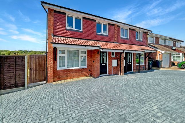 Cicero Drive, Luton, Bedfordshire... 3 bed semi