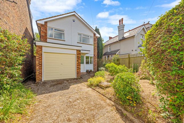 Howard Road, Reigate, Surrey, RH2 3 bed detached house for sale