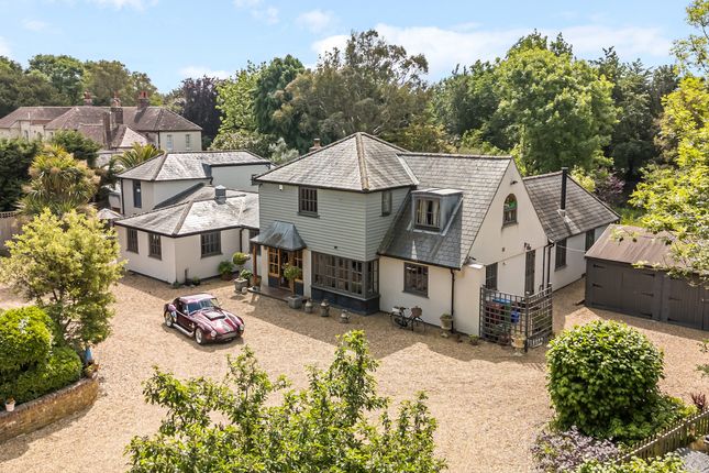 6 bedroom detached house for sale