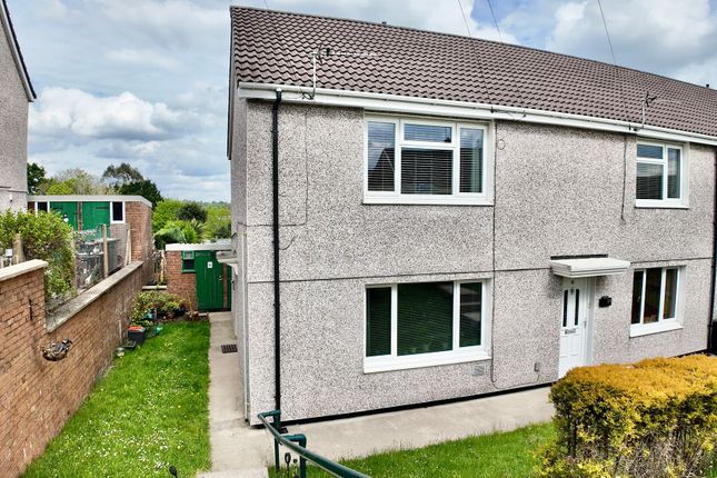 Heol Fargoed, Bargoed, CF81 2 bed flat for sale
