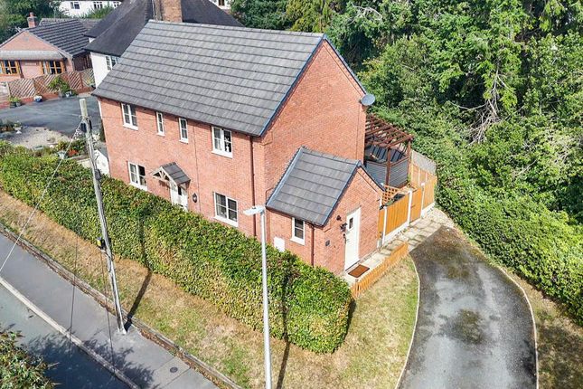 Middleton Road, Oswestry 3 bed detached house for sale