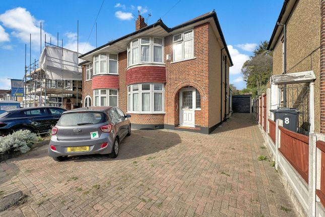 Grenville Gardens, Woodford Green IG8 3 bed semi