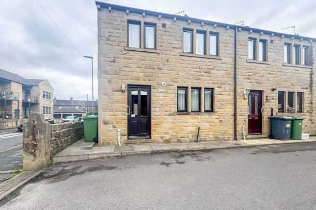 Fisher Green, Holmfirth HD9 2 bed townhouse for sale