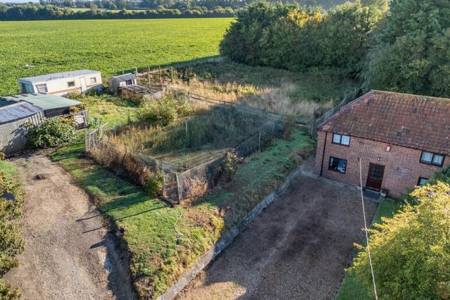 Common Road, Norwich NR11 3 bed end of terrace house for sale