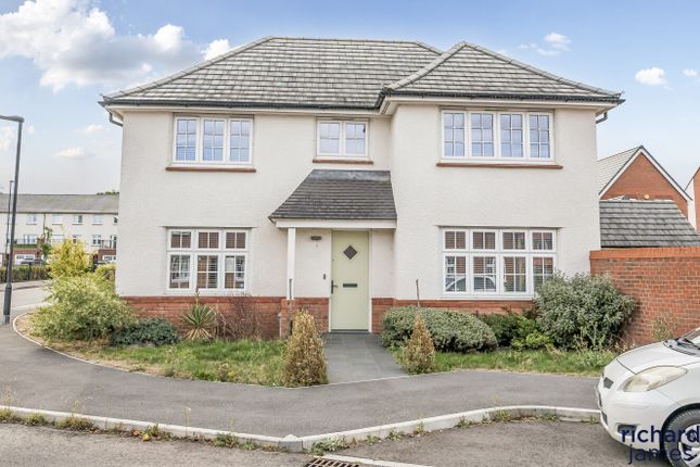 Crofton Road, Swindon, SN3 4 bed detached house for sale