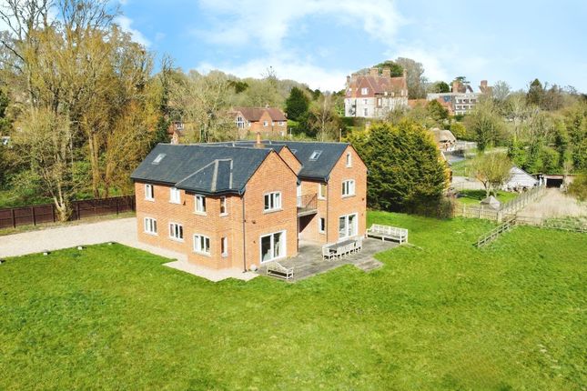 Bath Road, Marlborough, SN8 7 bed detached house for sale