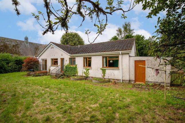 Bridgeton Place, Almondbank, Perth 3 bed detached bungalow for sale