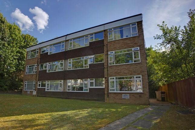 The Crescens, 120 Sanderstead Road... 2 bed apartment for sale