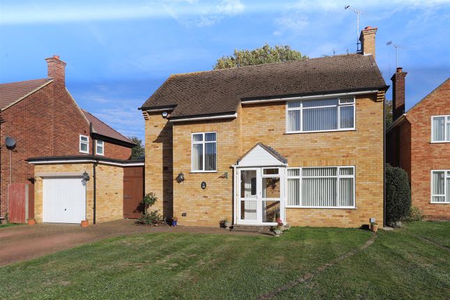 3 bed detached house