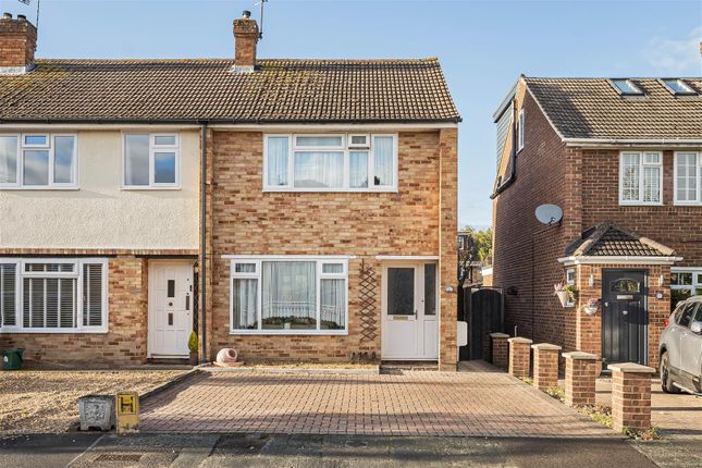 Bolding House Lane, West End, Woking 3 bed end of terrace house for sale