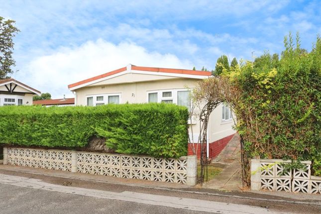 Orchards Residential Park, Langley 2 bed mobile home for sale