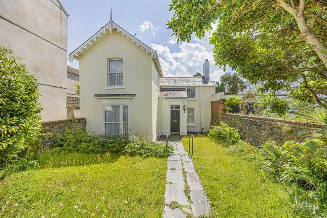 Eaton Crescent, Uplands, Swansea 3 bed detached house for sale