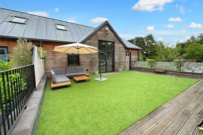 Mill House, Marlborough SN8 3 bed maisonette for sale