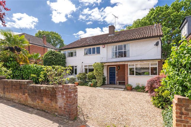 4 bed detached house