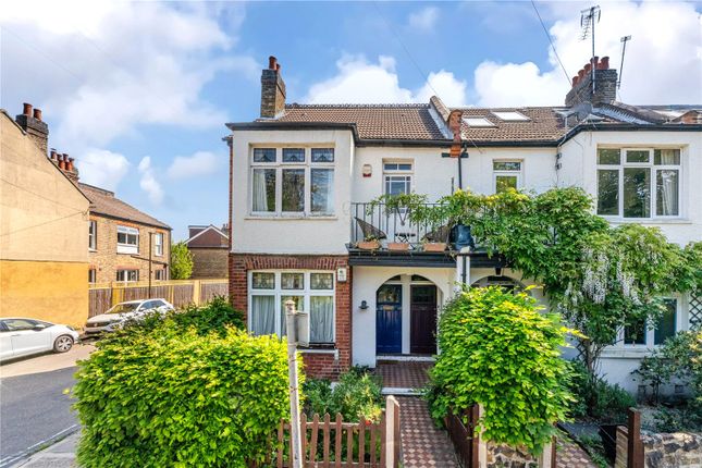2 bedroom maisonette for sale