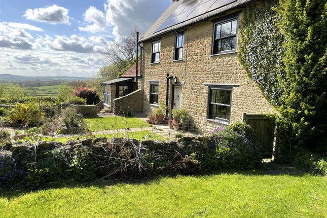 Cucklington, Wincanton 2 bed cottage for sale