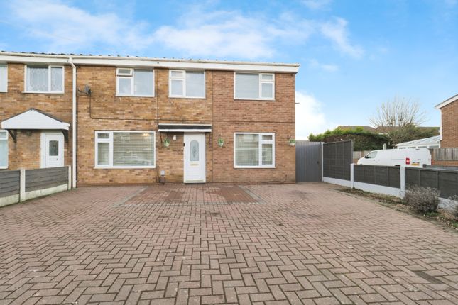 5 bedroom end of terrace house for sale