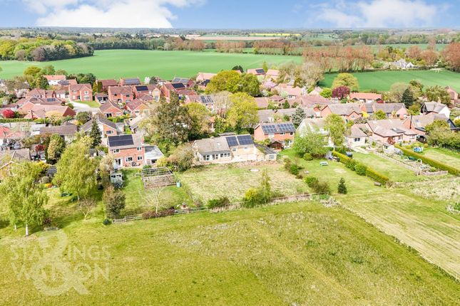 Cuttons Corner, Hemblington, Norwich 4 bed detached bungalow for sale