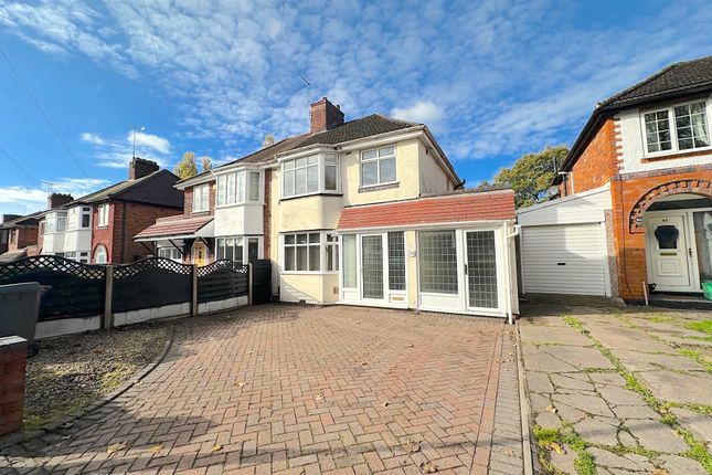 Cadman Crescent, Wolverhampton WV10 3 bed semi