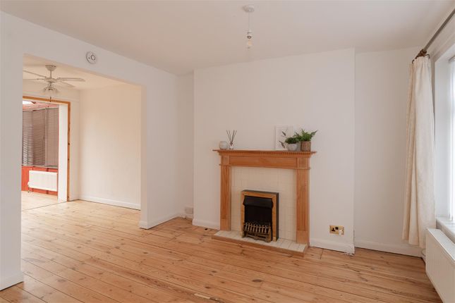 Reeve Road, Reigate 2 bed terraced house for sale
