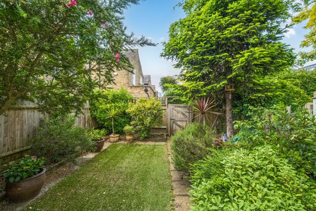 5 bedroom terraced house for sale