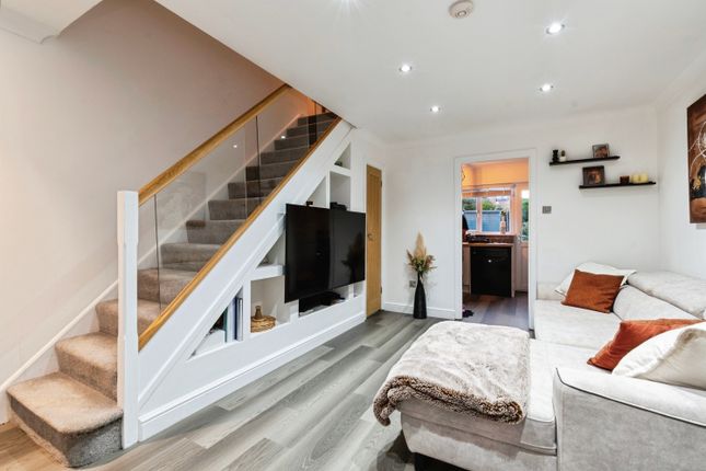 2 bedroom semi-detached house for sale