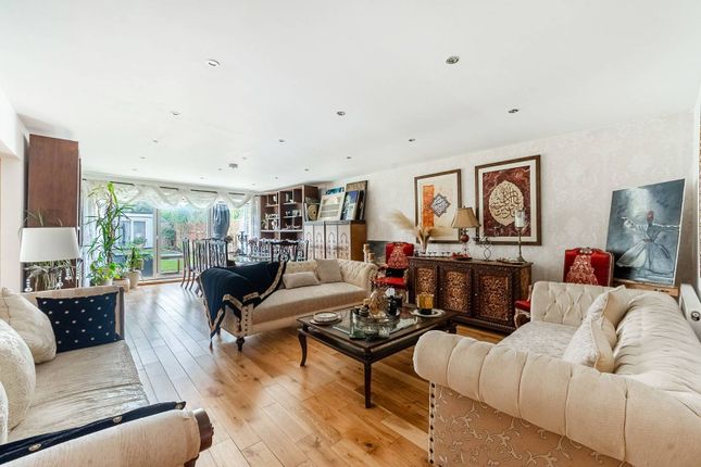 Bellfield Avenue, Harrow Weald... 5 bed semi