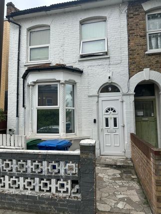 Ansdell Road, London SE15 3 bed end of terrace house for sale