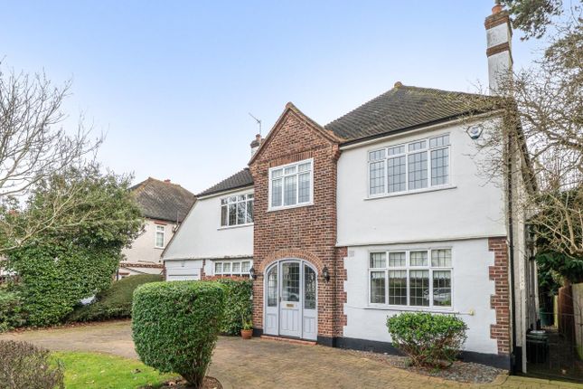 Foxgrove Avenue, Beckenham, Kent, BR3 4 bed detached house for sale
