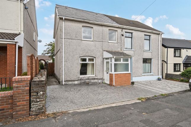 Woodlands Road, Loughor, Swansea 4 bed semi