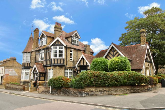 Victoria Road, Margate CT9 2 bed flat for sale