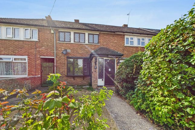 Webb Close, Langley, Berkshire, SL3 3 bed terraced house for sale