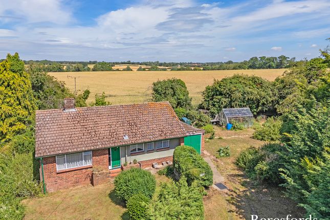 Mill Road, Great Bardfield, CM7 2 bed bungalow for sale