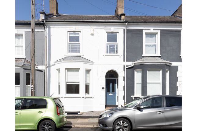 4 bedroom terraced house for sale