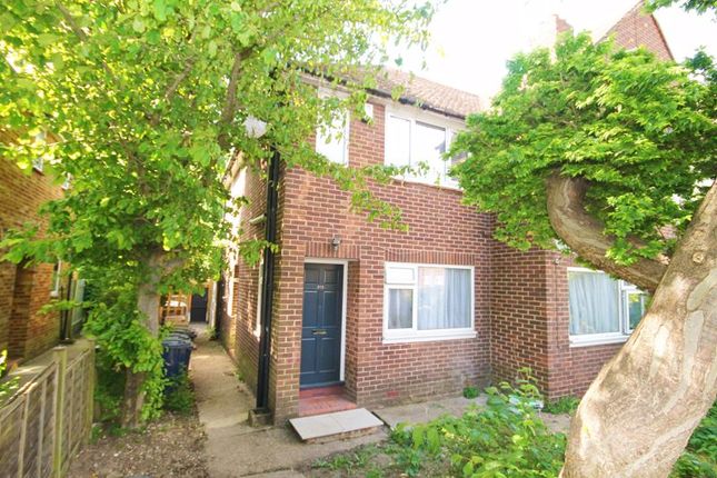 Greenford Road, UB6 8RF 2 bed property for sale