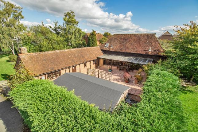 Marden Road, Staplehurst, Kent, TN12 0PD 5 bed barn conversion for sale