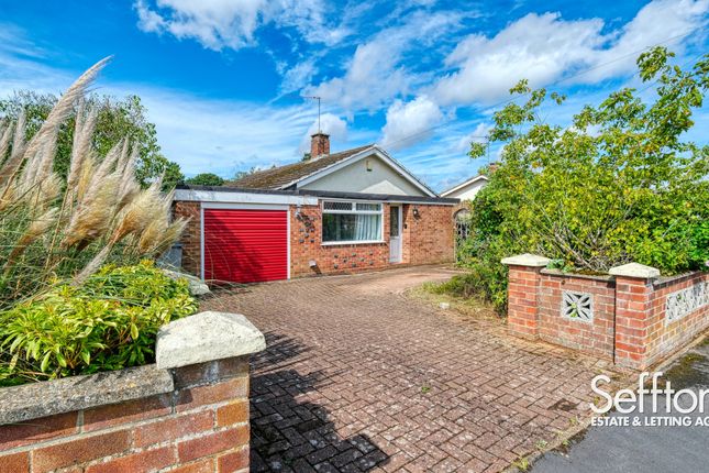 Firtree Road, Norwich, Norfolk 2 bed detached bungalow for sale