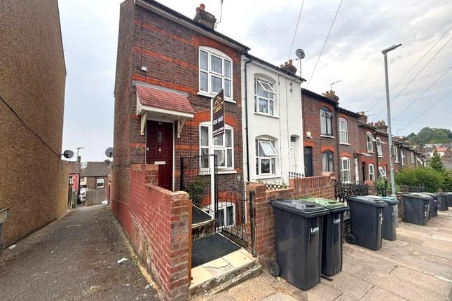 South Luton, Luton LU1 3 bed end of terrace house for sale