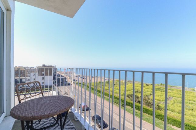 Edgar Road, Cliftonville, Margate... 2 bed flat for sale
