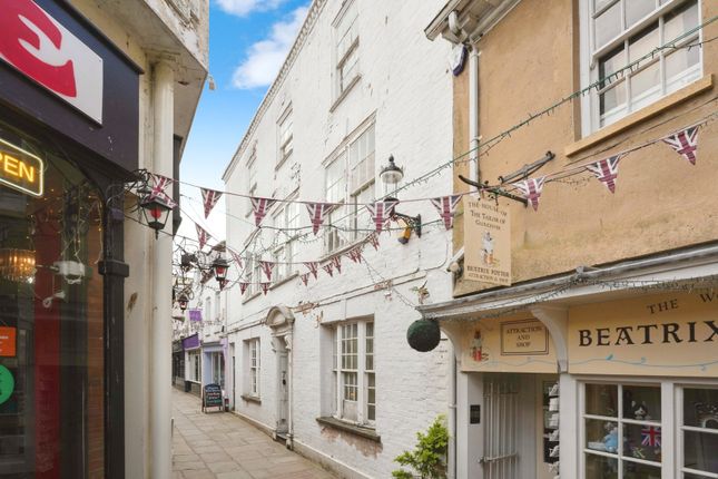 5 bedroom terraced house for sale