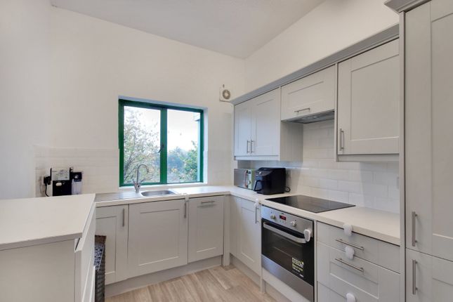Copper Beech Close, Gravesend, Kent... 2 bed apartment for sale