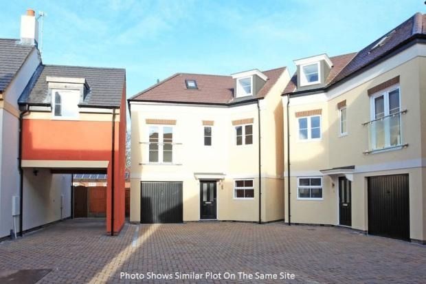 3 bed detached house